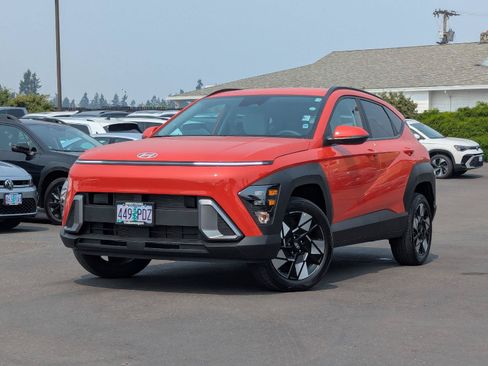 Used 2025 Hyundai Kona SEL AWD/4WD image 1