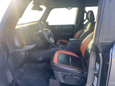 Used 2021 Ford Bronco Base image 9