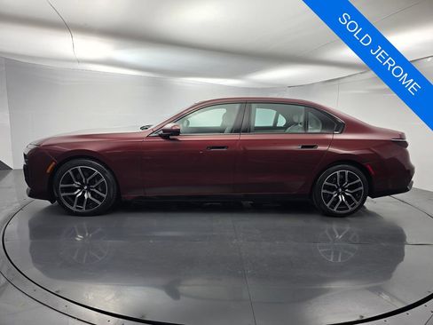 Certified 2023 BMW 760i xDrive AWD/4WD image 7