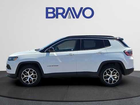 Used 2024 Jeep Compass Limited AWD/4WD image 2