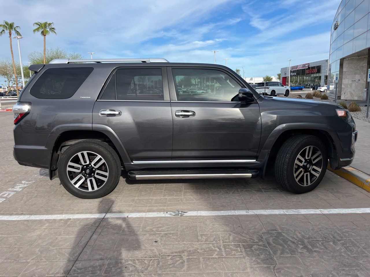 Used 2022 Toyota 4Runner Limited AWD/4WD image 4