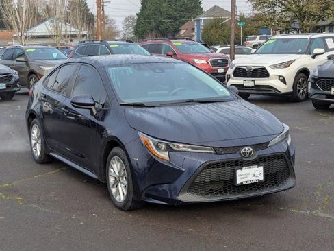 Used 2022 Toyota Corolla LE image 7