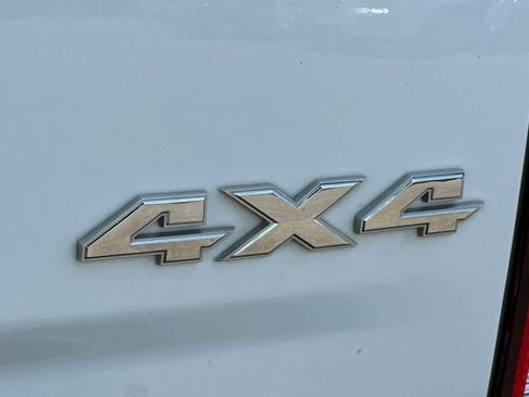 Used 2015 RAM 2500 SLT AWD/4WD image 16