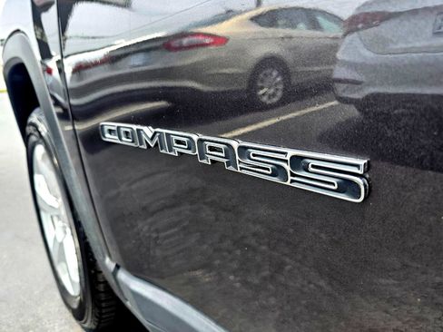 Used 2018 Jeep Compass Latitude w/ Popular Equipment Group image 11