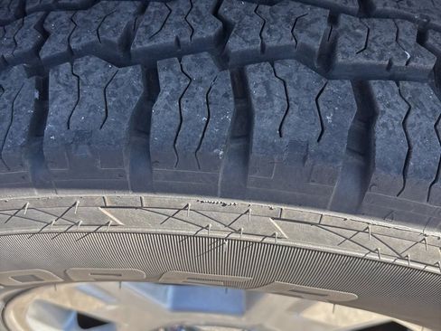 Used 2013 Ford F150 XLT w/ Mid Equipment Group image 7