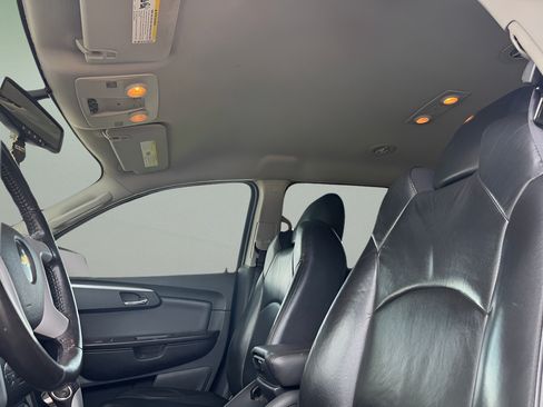Used 2011 Chevrolet Traverse LT w/ Personal Connectivity Package AWD/4WD image 18