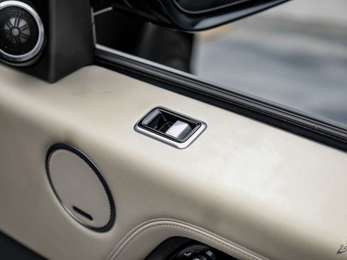 Used 2022 Land Rover Range Rover Westminster Edition image 90