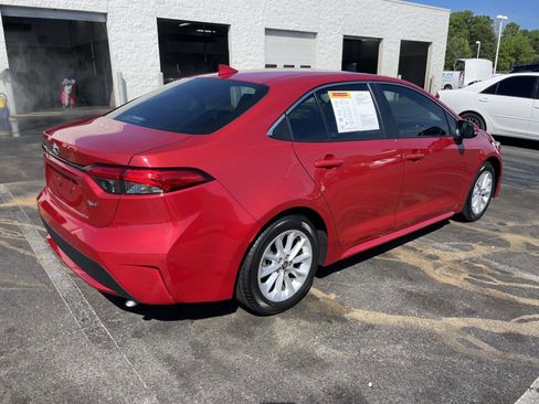 Used 2021 Toyota Corolla XLE image 8