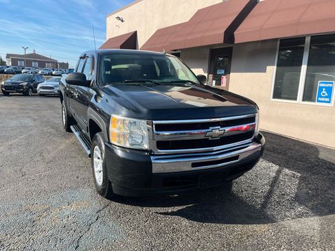Used 2010 Chevrolet Silverado 1500 LS image 2