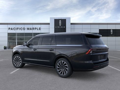 New 2026 Lincoln Navigator L Black Label AWD/4WD image 4