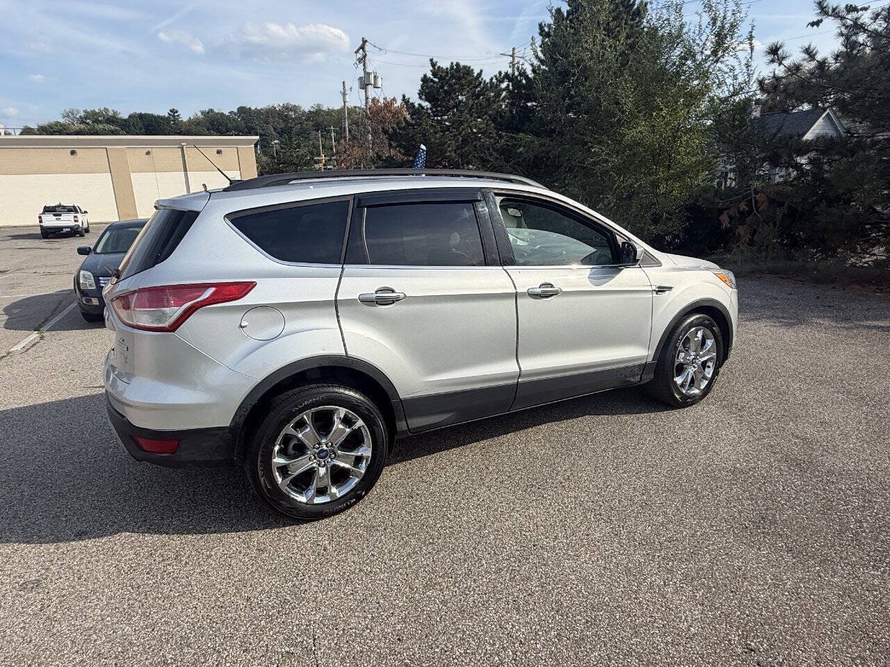 Used 2014 Ford Escape SE w/ Equipment Group 201A FWD image 4