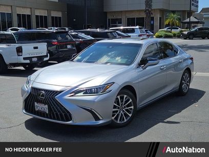 Used 2022 Lexus ES 350 w/ Accessory Package