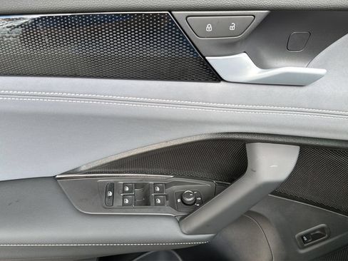 New 2026 Volkswagen Tiguan SE AWD/4WD image 23