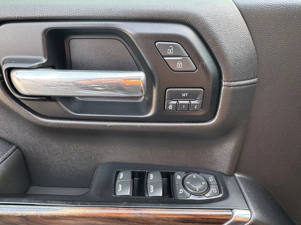 Used 2019 GMC Sierra 1500 SLT w/ SLT Convenience Package AWD/4WD image 23