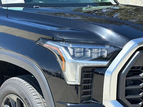 Used 2022 Toyota Tundra Limited w/ TRD Off-Road Package AWD/4WD image 10