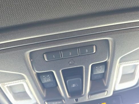 Used 2024 GMC Sierra 1500 AT4 w/ Technology Package AWD/4WD image 40