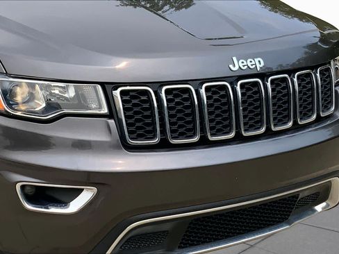 Used 2020 Jeep Grand Cherokee Limited AWD/4WD image 30