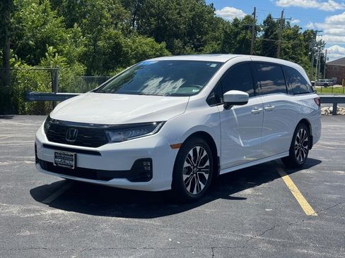Certified 2026 Honda Odyssey Elite image 9