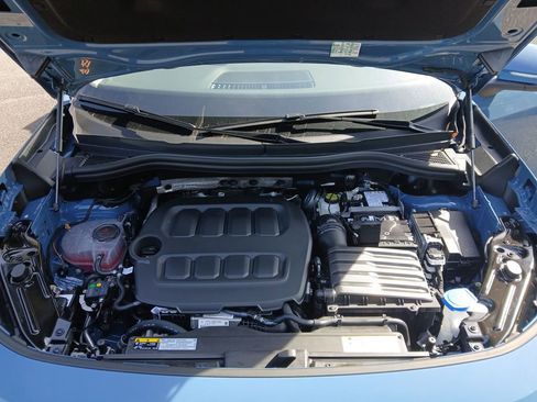 New 2025 Volkswagen Tiguan SE image 21