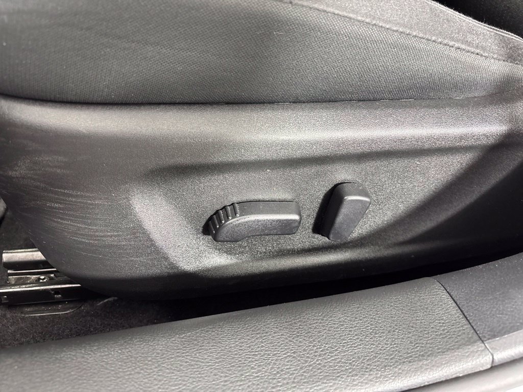 Used 2025 Nissan Altima 2.5 SV FWD image 26