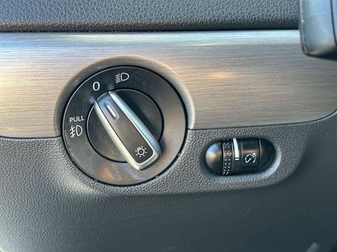 Used 2016 Volkswagen Jetta Sport image 29