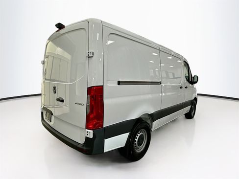 Used 2025 Mercedes-Benz Sprinter 2500 image 8