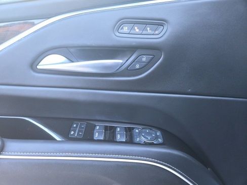 Used 2024 Cadillac Escalade Sport Platinum w/ LPO, ONYX Package image 10