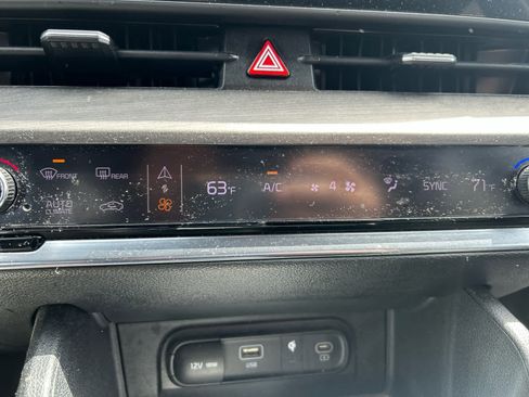 Used 2023 Kia Sportage X-Line AWD/4WD image 14