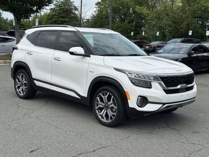 Used 2023 Kia Seltos SX w/ SX Sunroof Package