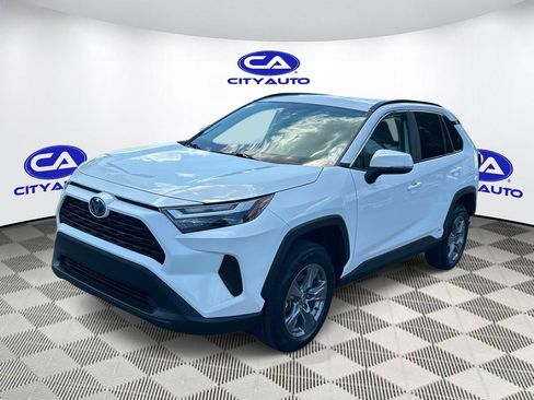 Used 2024 Toyota RAV4 XLE AWD/4WD image 10