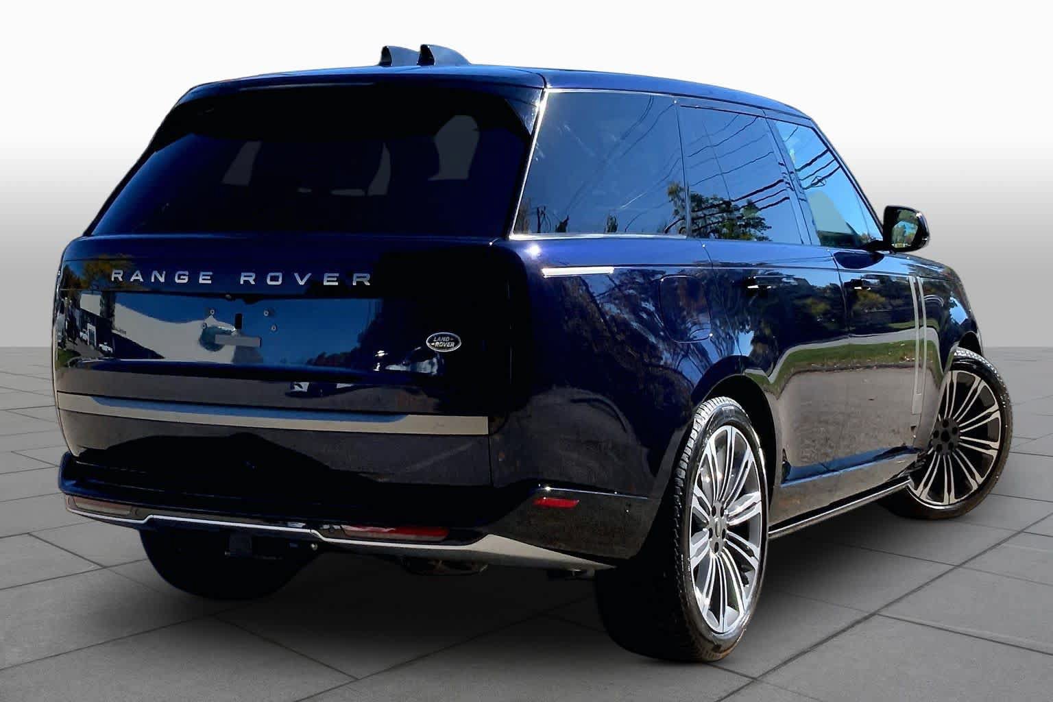 Used 2023 Land Rover Range Rover SE AWD/4WD image 12