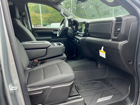 New 2025 Chevrolet Silverado 1500 LT image 17