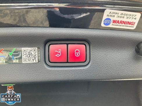 Used 2022 Mercedes-Benz C 300 Sedan w/ Exclusive Trim Package image 10