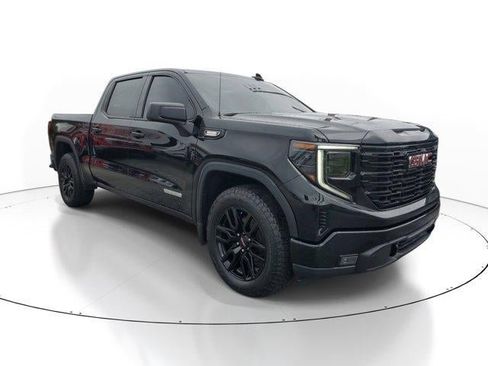 Used 2023 GMC Sierra 1500 Elevation w/ X31 Off-Road Package AWD/4WD image 2