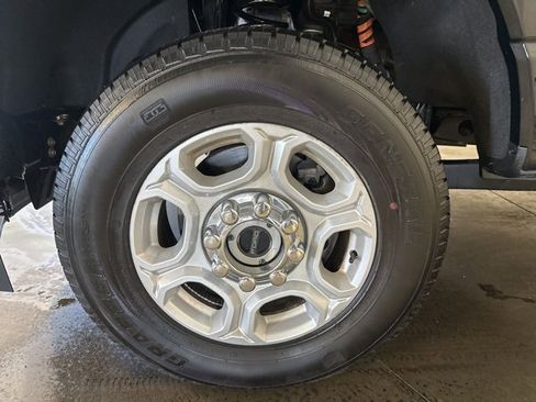 Used 2025 Ford F250 XLT image 41