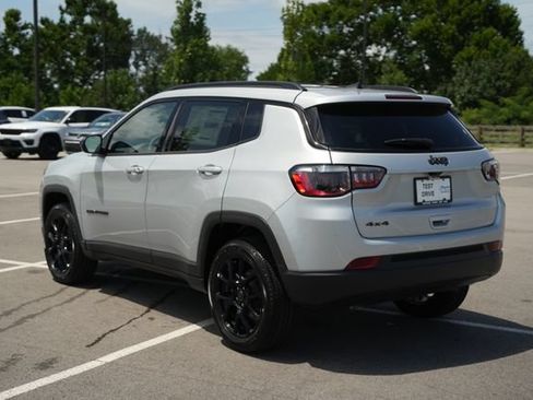 New 2026 Jeep Compass Latitude AWD/4WD image 5