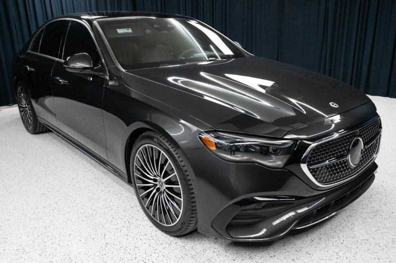 New 2027 Mercedes-Benz E 450 4MATIC Sedan image 3