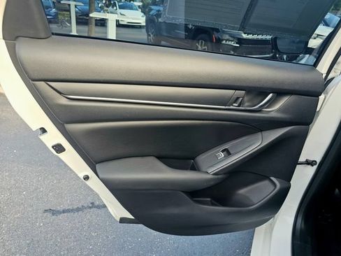 Used 2019 Honda Accord Sport image 27