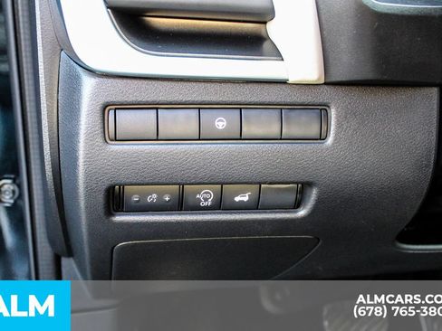 Used 2025 Nissan Rogue SV FWD image 29
