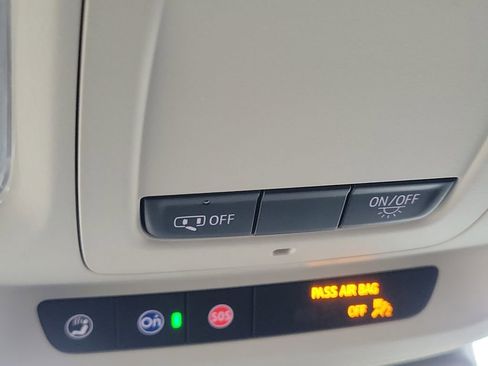 Used 2023 Buick Envision Essence image 29