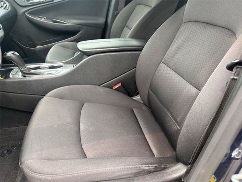 Used 2020 Chevrolet Malibu LT FWD image 12
