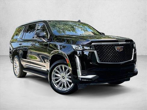 Used 2024 Cadillac Escalade Premium Luxury AWD/4WD image 12