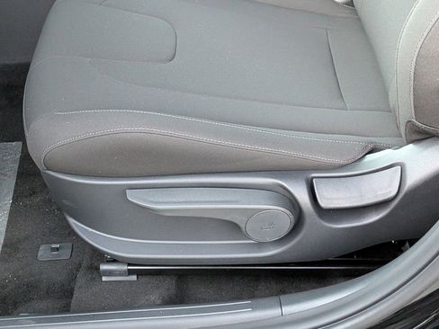 New 2026 Hyundai Elantra SEL Sport image 18