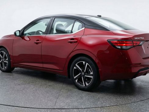 Used 2025 Nissan Sentra SV image 6
