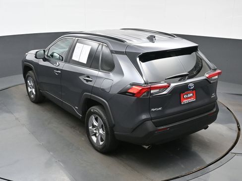 Used 2022 Toyota RAV4 LE AWD/4WD image 36