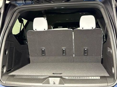 New 2026 Chevrolet Suburban Premier image 16