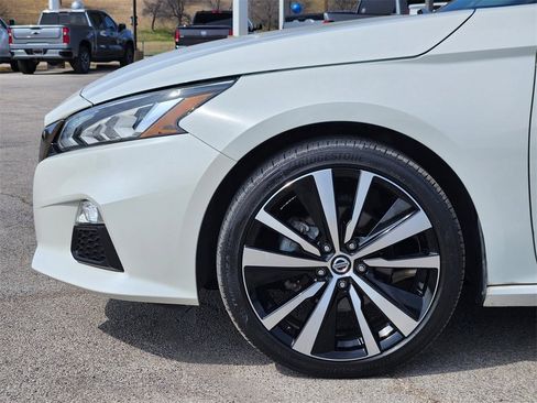 Used 2021 Nissan Altima 2.5 SR image 8