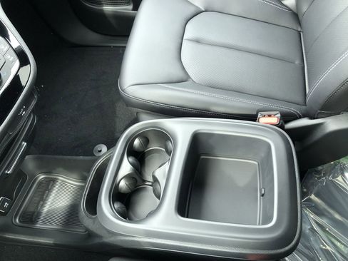 New 2026 Chrysler Pacifica Select image 27
