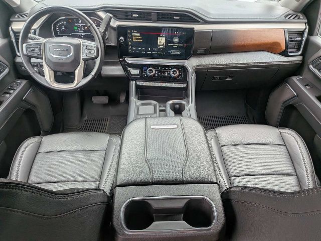 Used 2024 GMC Sierra 2500 Denali w/ Denali Reserve Package AWD/4WD image 17