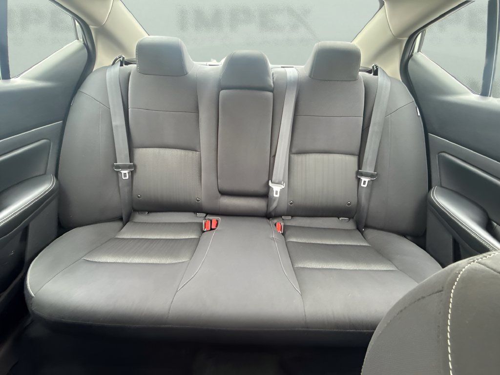 Used 2025 Nissan Altima 2.5 SV FWD image 11